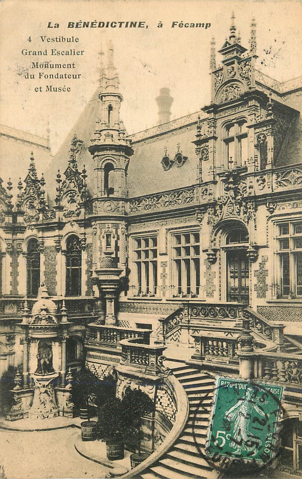 CPA Benedictine a Fecamp Vestibule Grand Escalier Monument du Fondateur et Musee