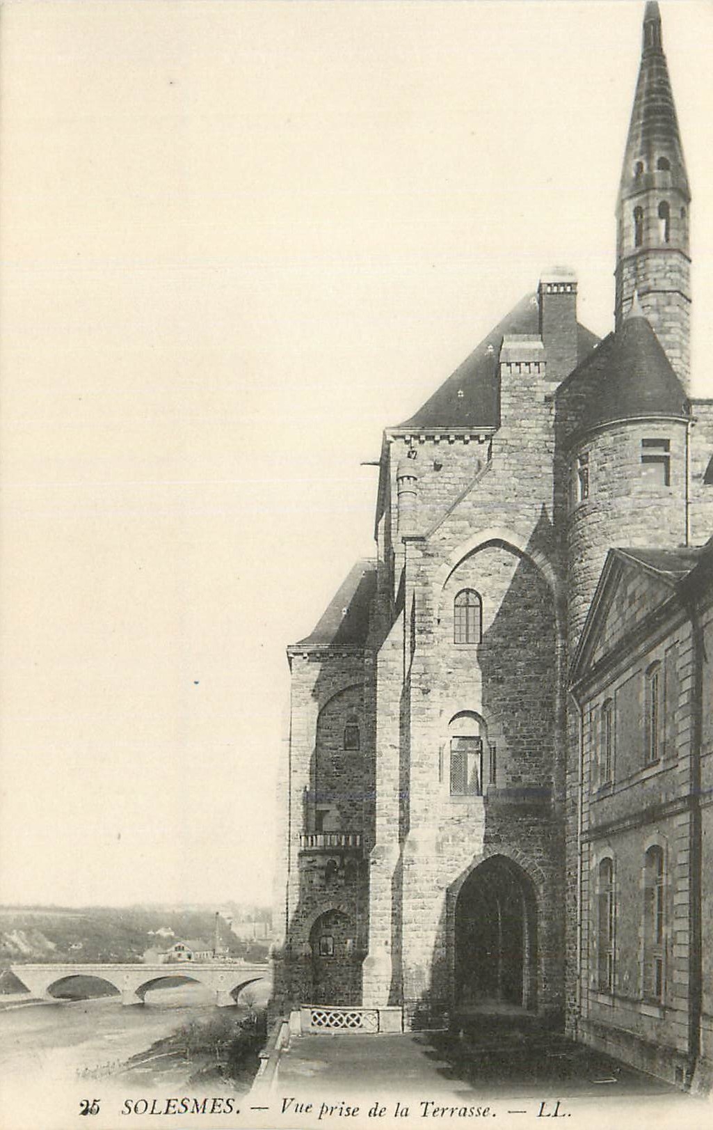 CPA Solesmes Vue Prise de la Terrasse LL