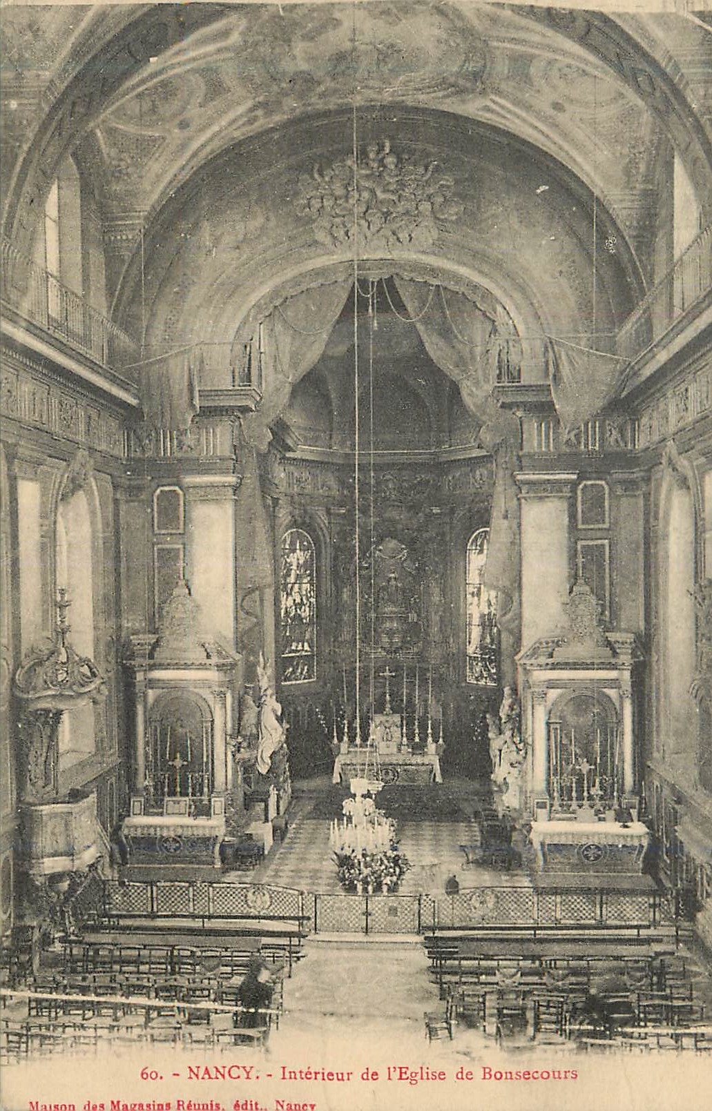 CPA Nancy Interieur de l'Eglise de Bonsecours