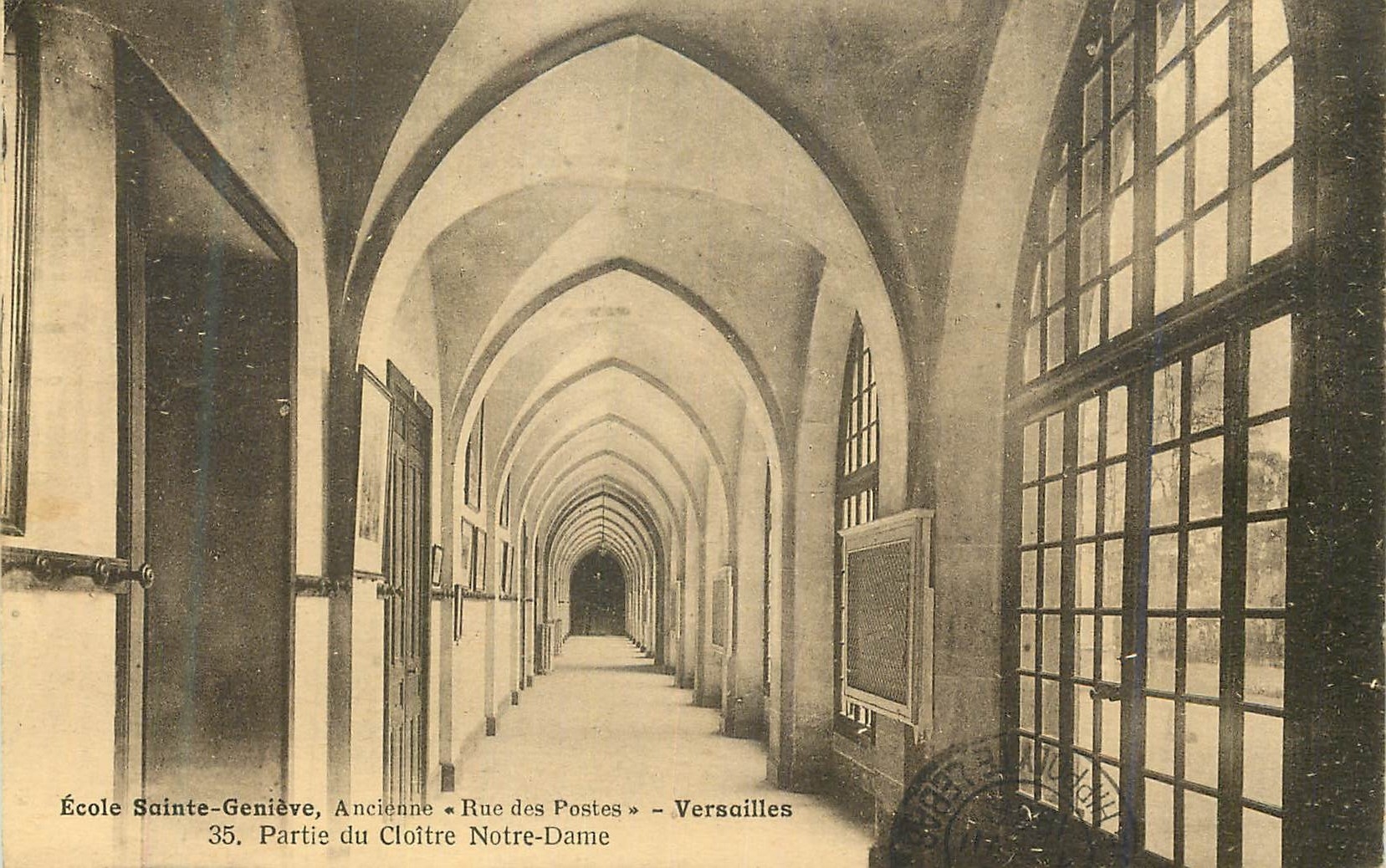 CPA Ecole Sainte Genieve Ancienne Rue des Postes Versailles Partie du Cloitre Notre Dame