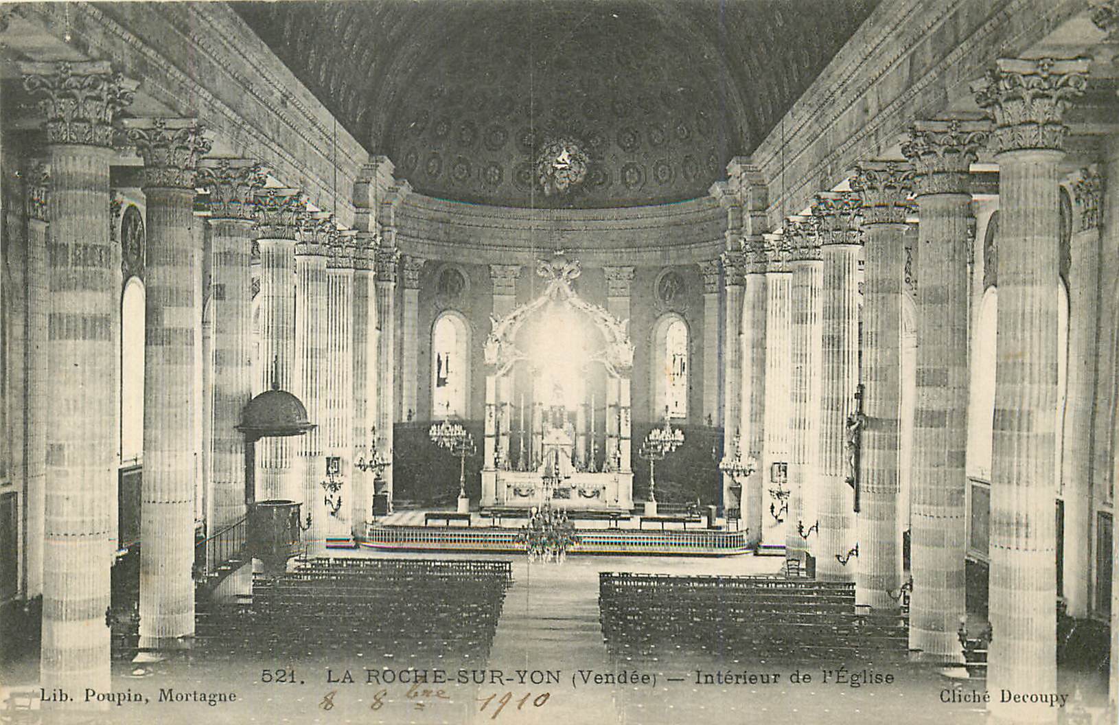 CPA La Roche Sur Yon (Vendee Interieur de l'Eglise
