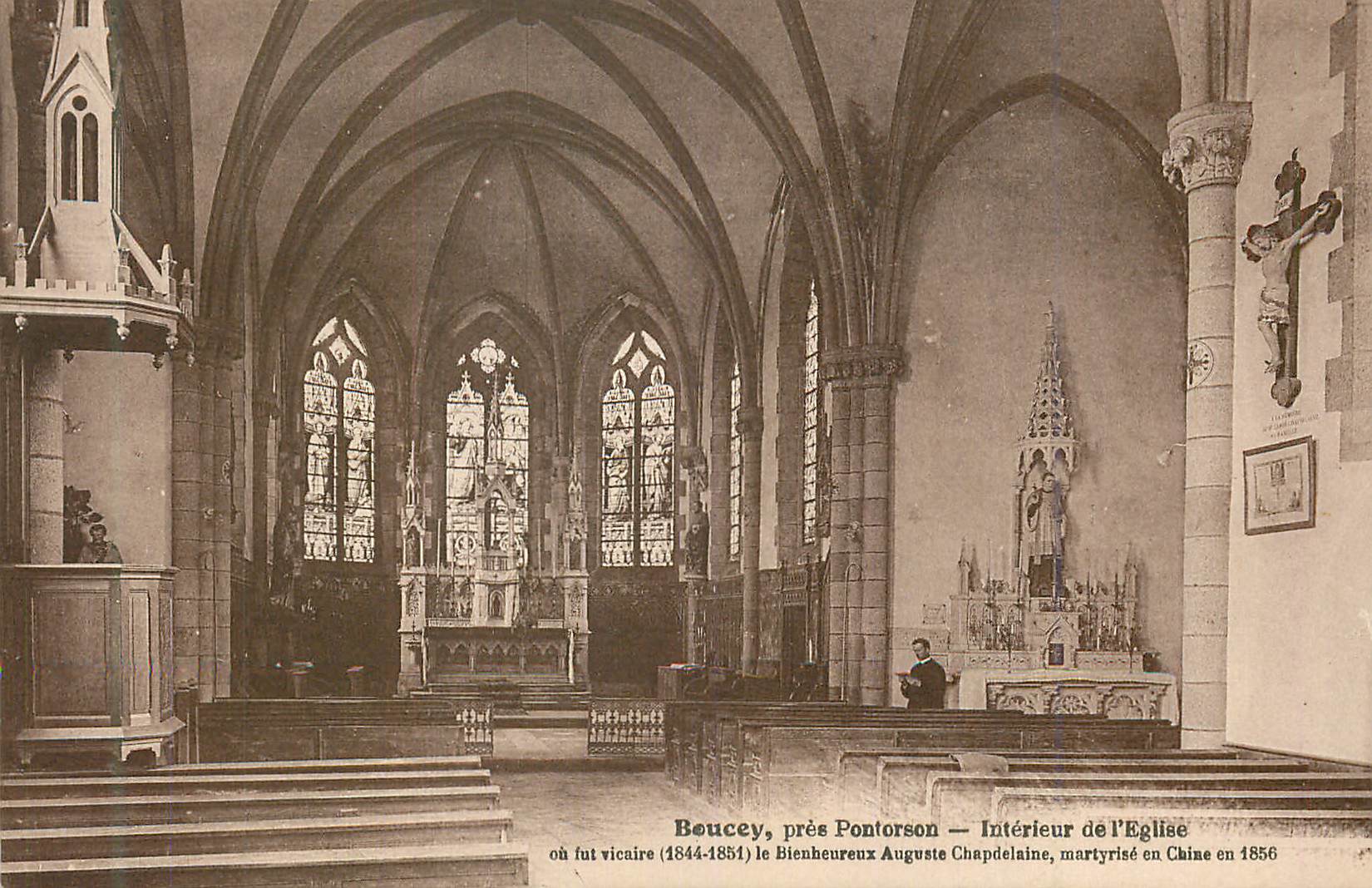 Boucey, près Pontorson — Intérieur de l'Église où fut vicaire (1844-1881) le Bienheureux Auguste Chapdelaine, martyrisé en Chine en 1856