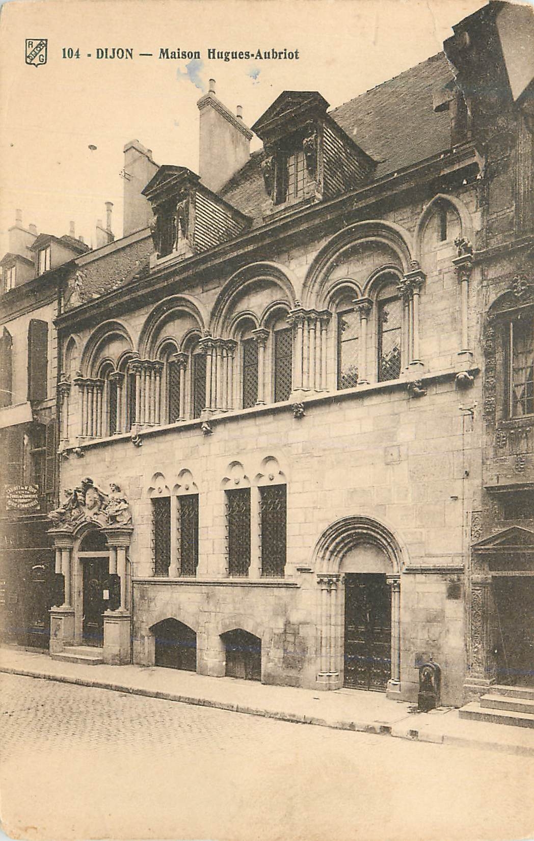 CPA Dijon Maison Hugues Aubriot