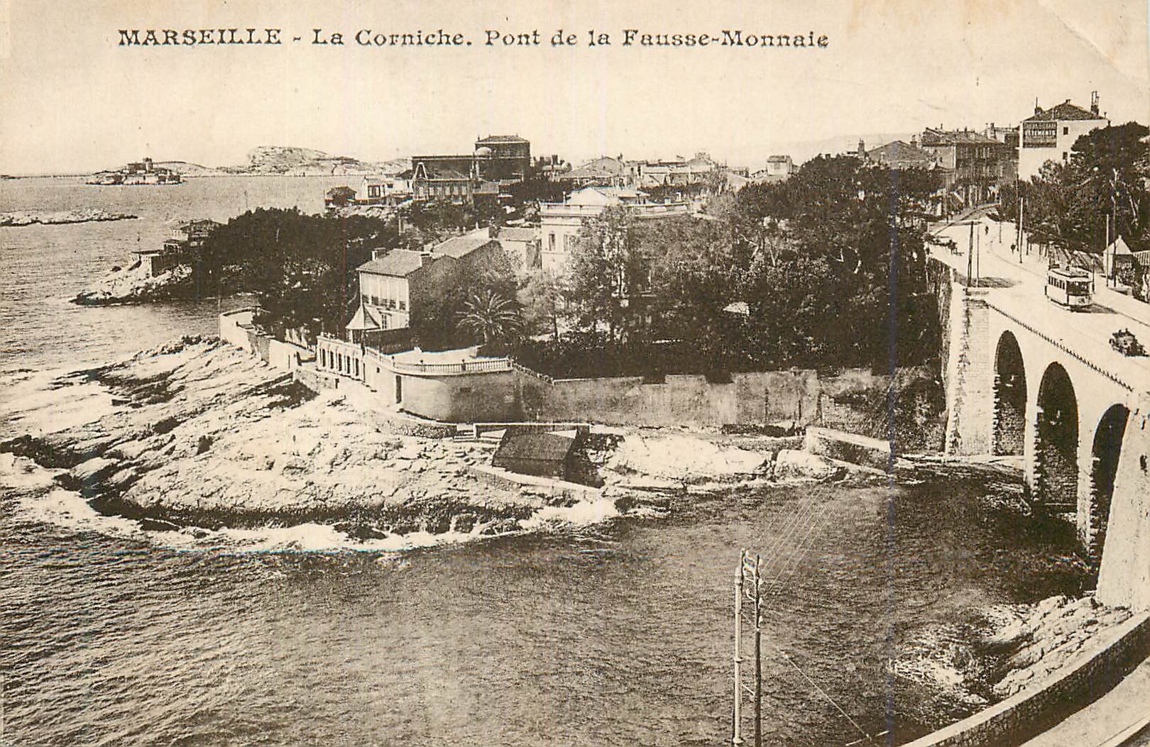 CPA Marseille Le Corniche Pont de la Fausse Monnaie