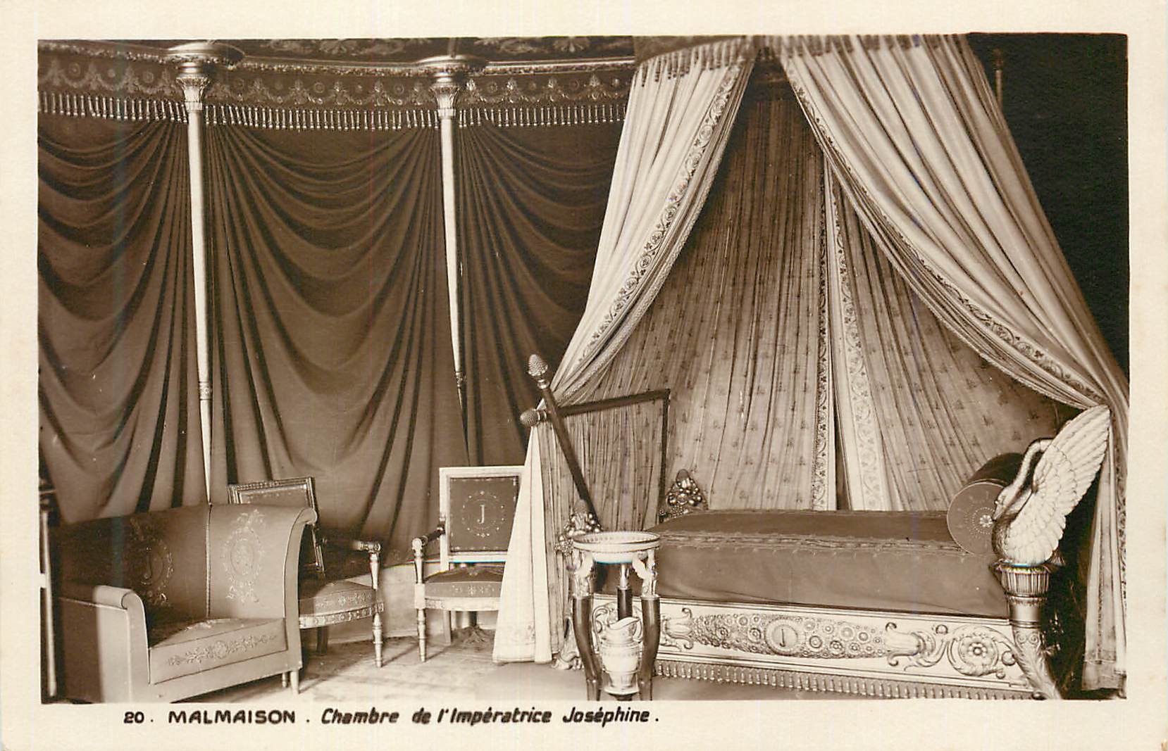 CPA Malmaison Chambre de l'Imperatrice Josephine Napoleon 1er