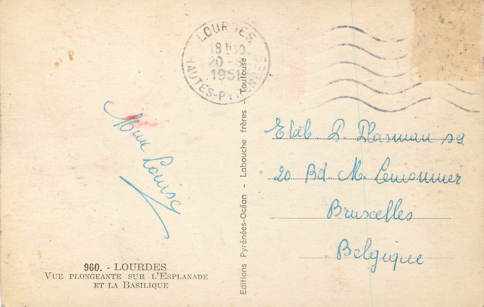 CPA Lourdes Plongeante sur L'Esplanade et la Basilique — Verso
