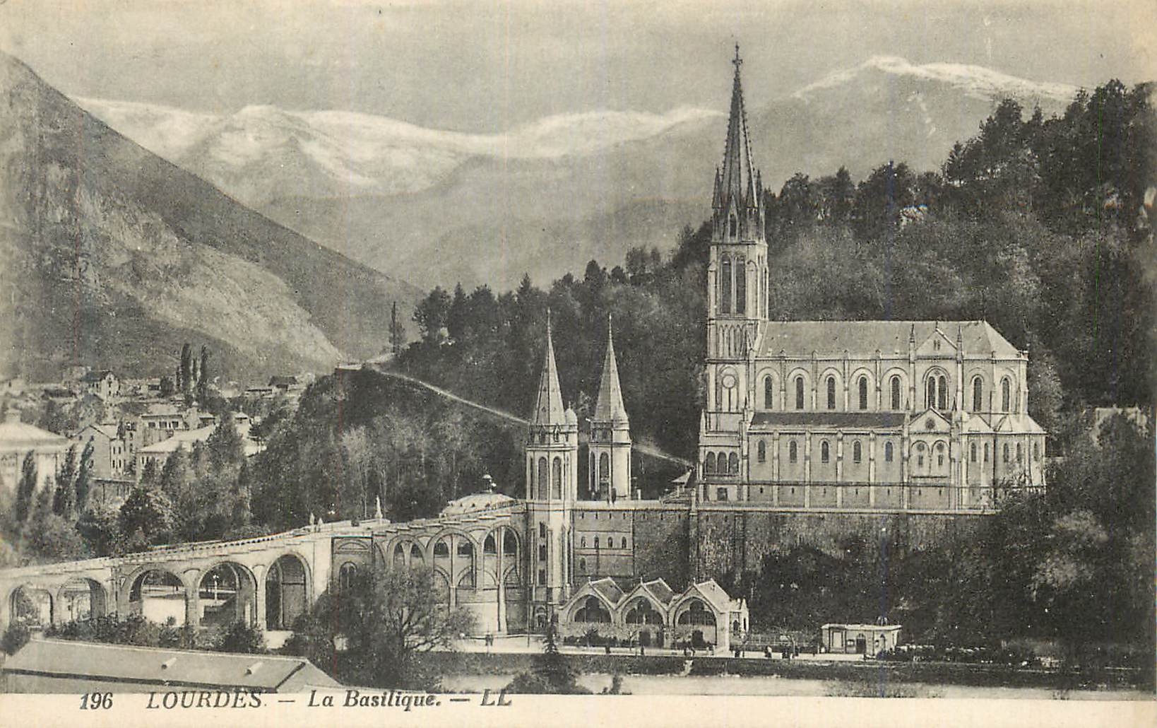 CPA Lourdes La Basilique LL