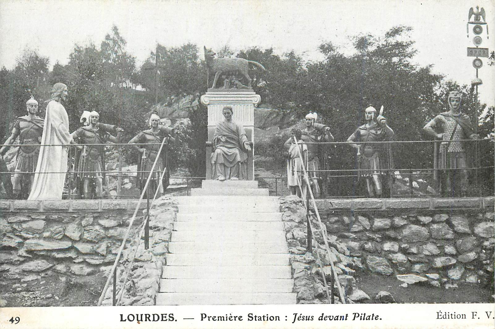 CPA Lourdes Premiere Station Jesus devant Pilate