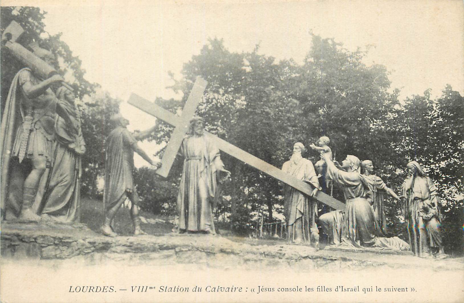 CPA Lourdes VIIIeme Station du Calvaire Jesus Console les Filles d'Israel qui le Suivent