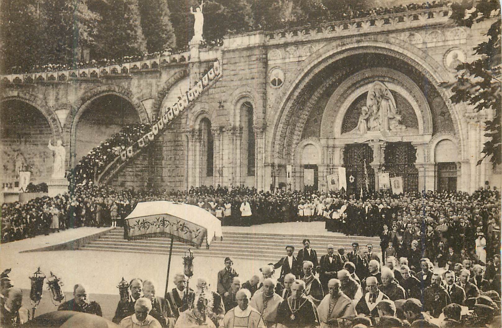 CPA Lourdes Benediction des Malades