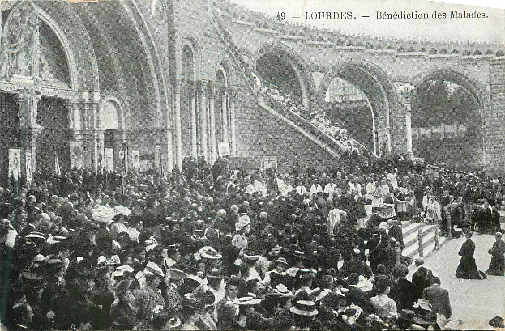 CPA Lourdes Benediction des Malades