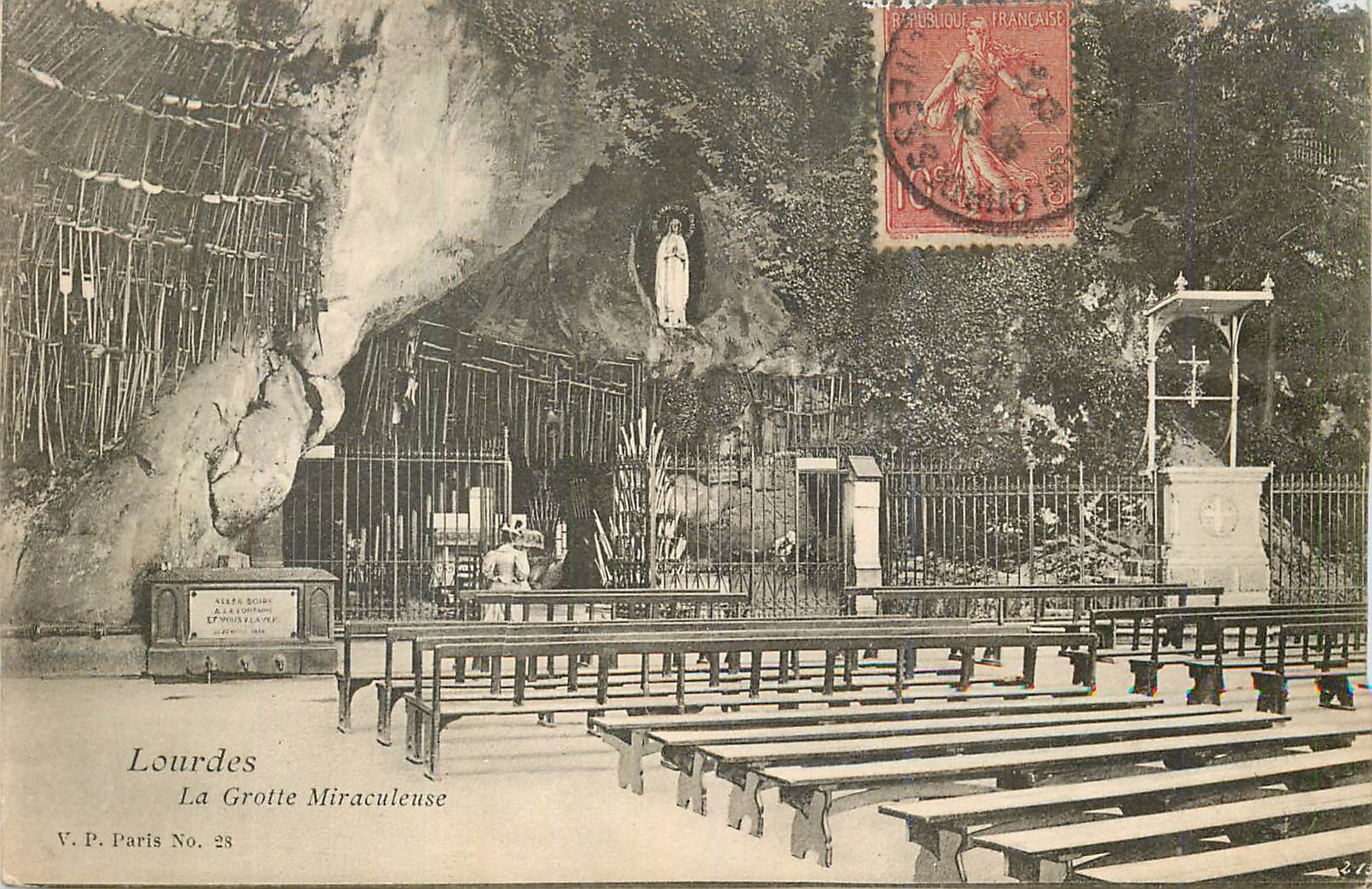 CPA Lourdes La Grotte Miraculeuse