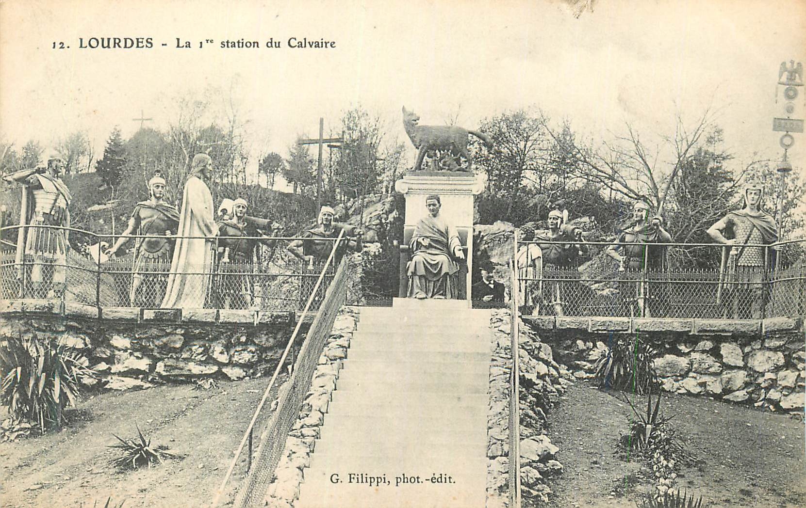 CPA Lourdes La Iere Station du Calvaire