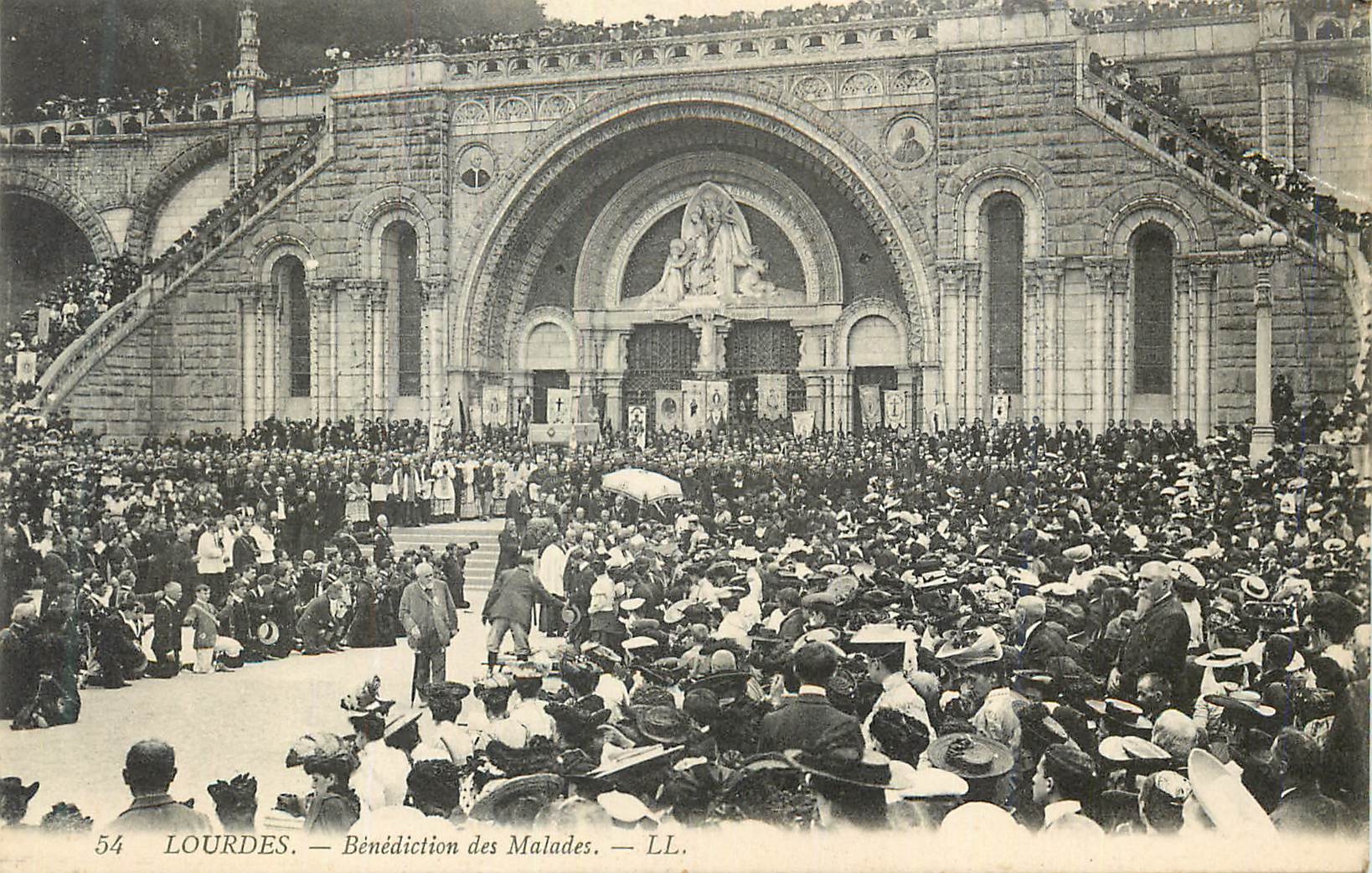 CPA Lourdes Benediction des Malades