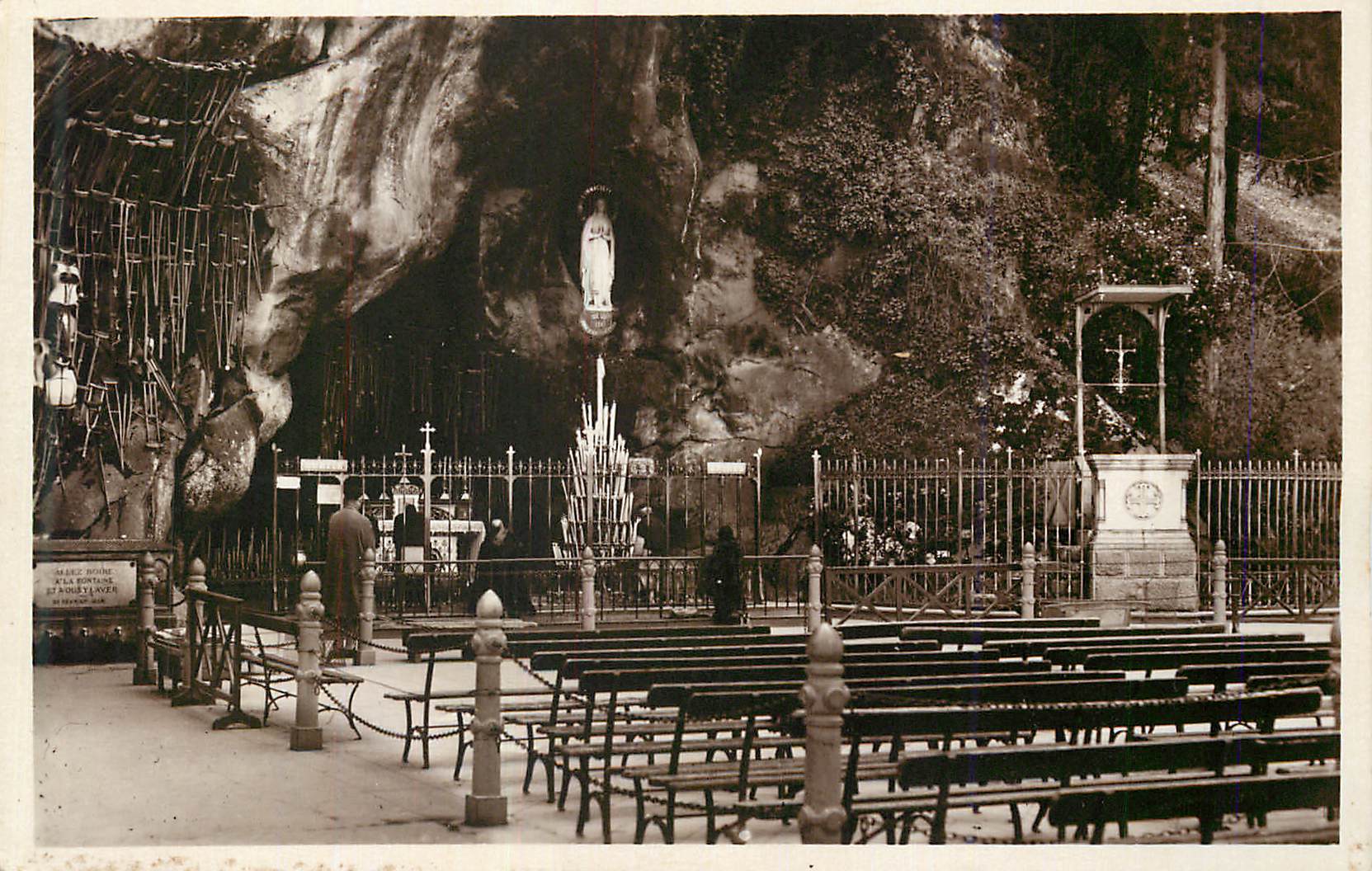 La Grotte Miraculeuse — Lourdes — Édition P. Doucet