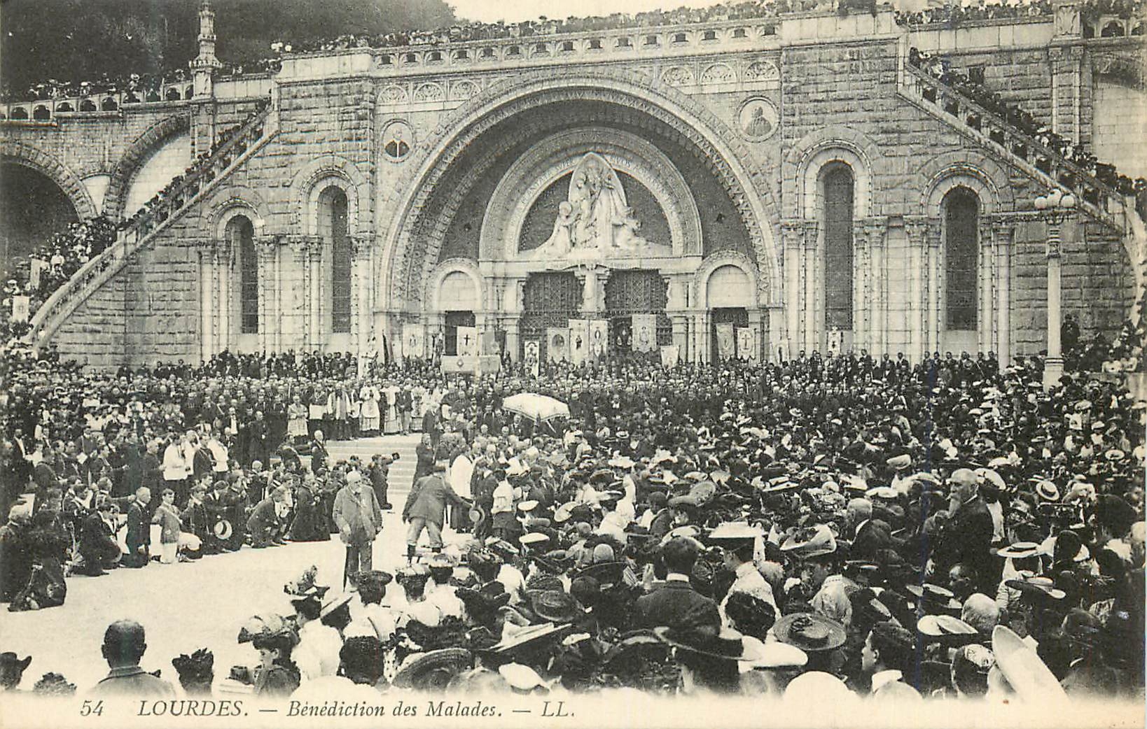 CPA Lourdes Benediction des Malades