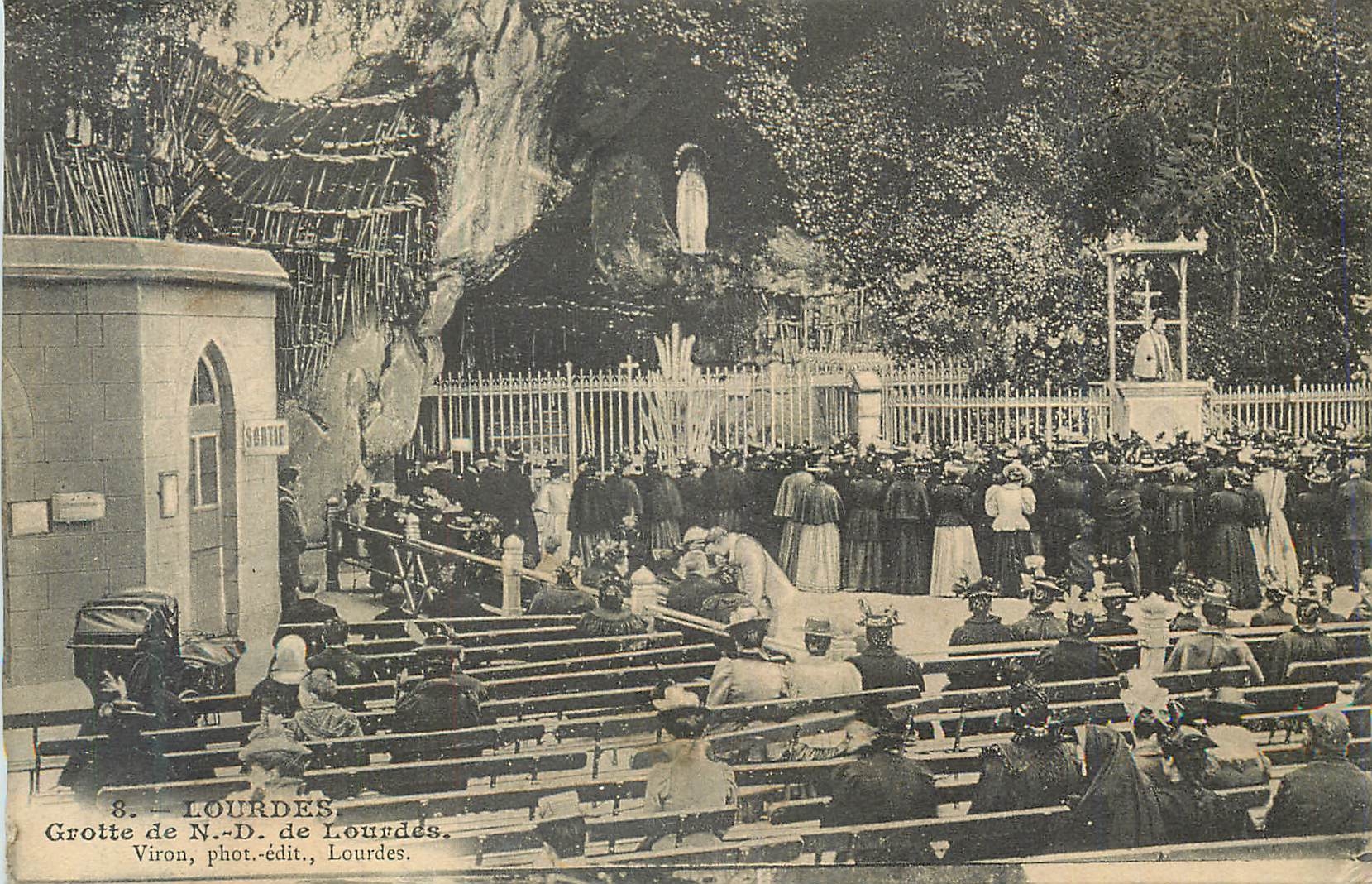 CPA Lourdes Grotte de N D Lourdes
