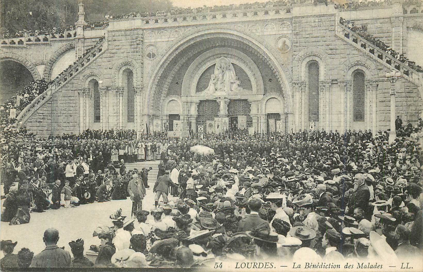 CPA Lourdes Benediction des Malades