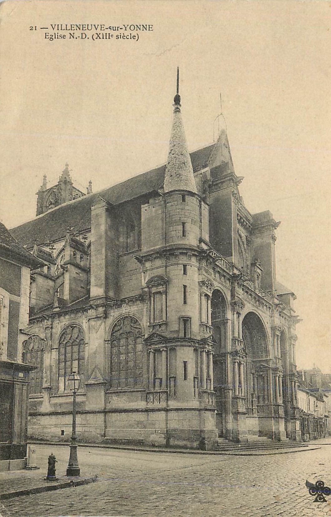 CPA Villeneuve sur Yonne Eglise N D (XIIIe Siecle)
