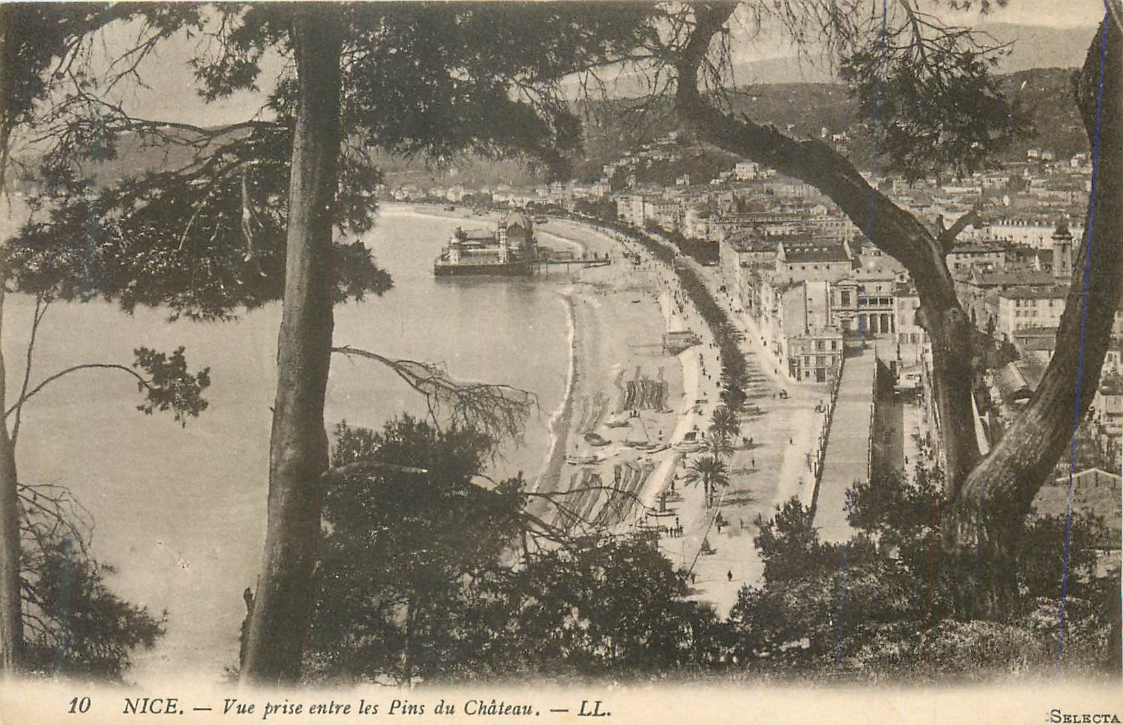 CPA Nice Vue Prise entre les Pins du Chateau