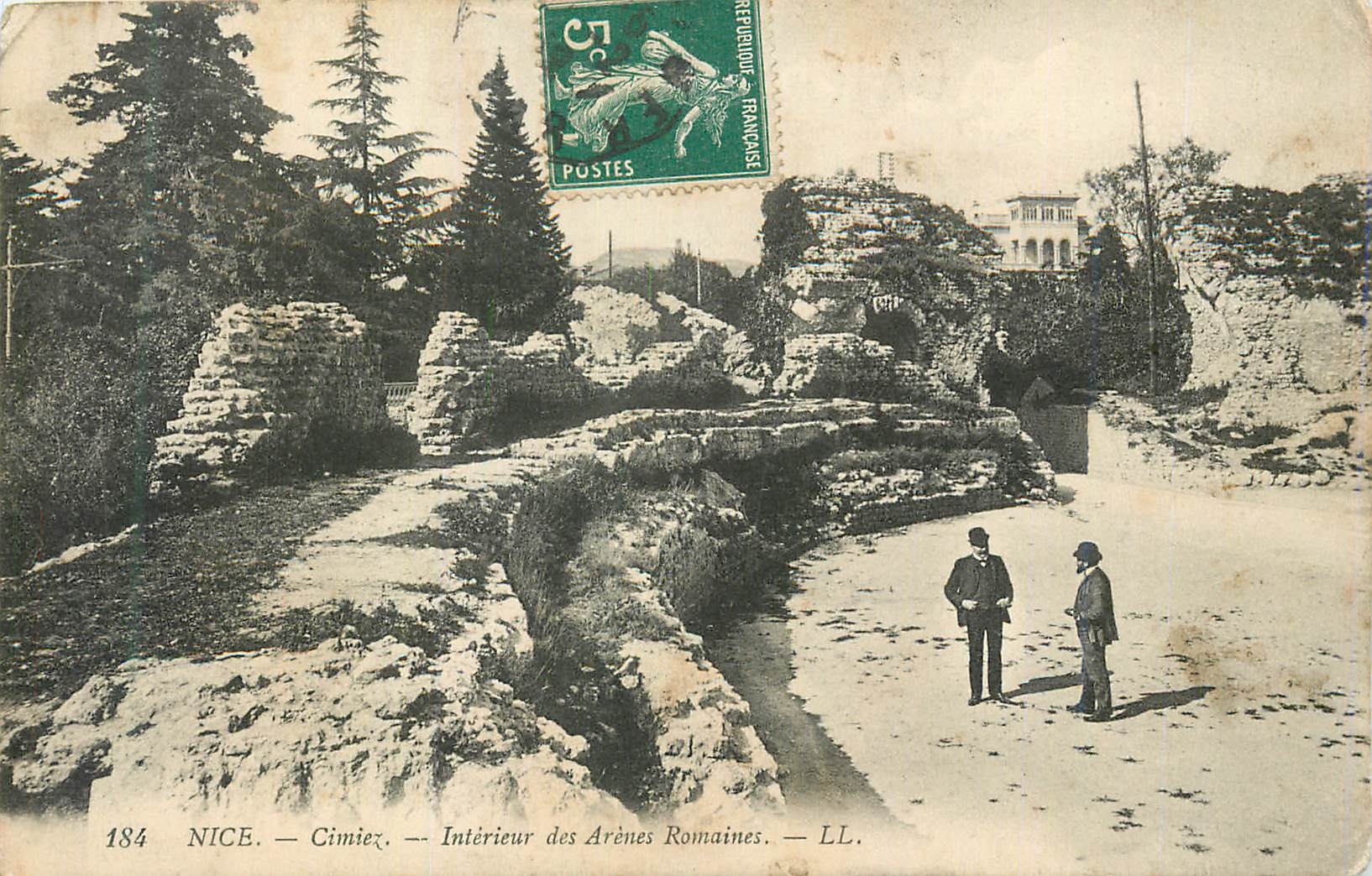CPA Nice Cimiez Interieur des Arenes Romaines
