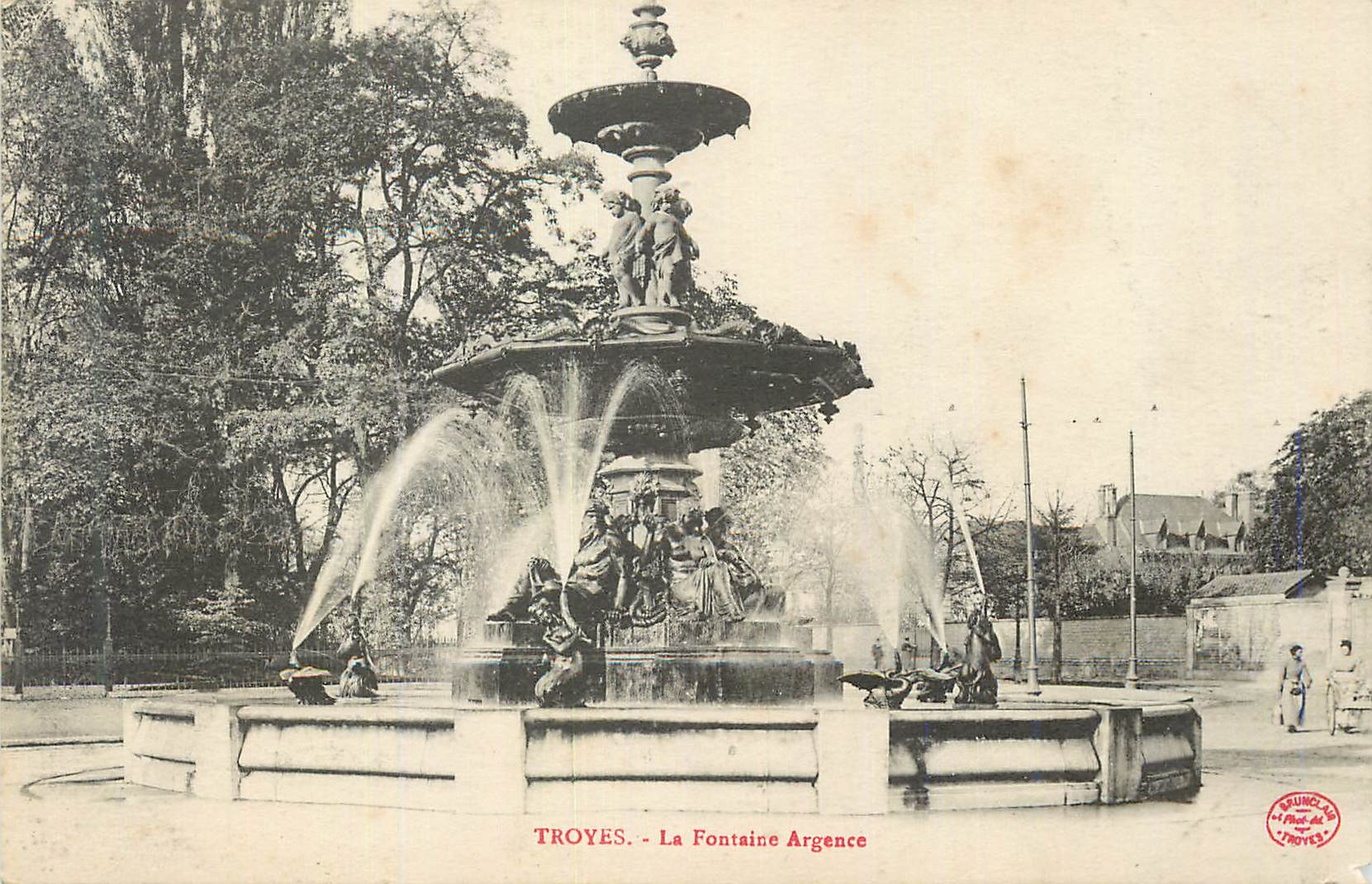 Troyes - La Fontaine Argence — éditeur Troncœur, n° de série non visible