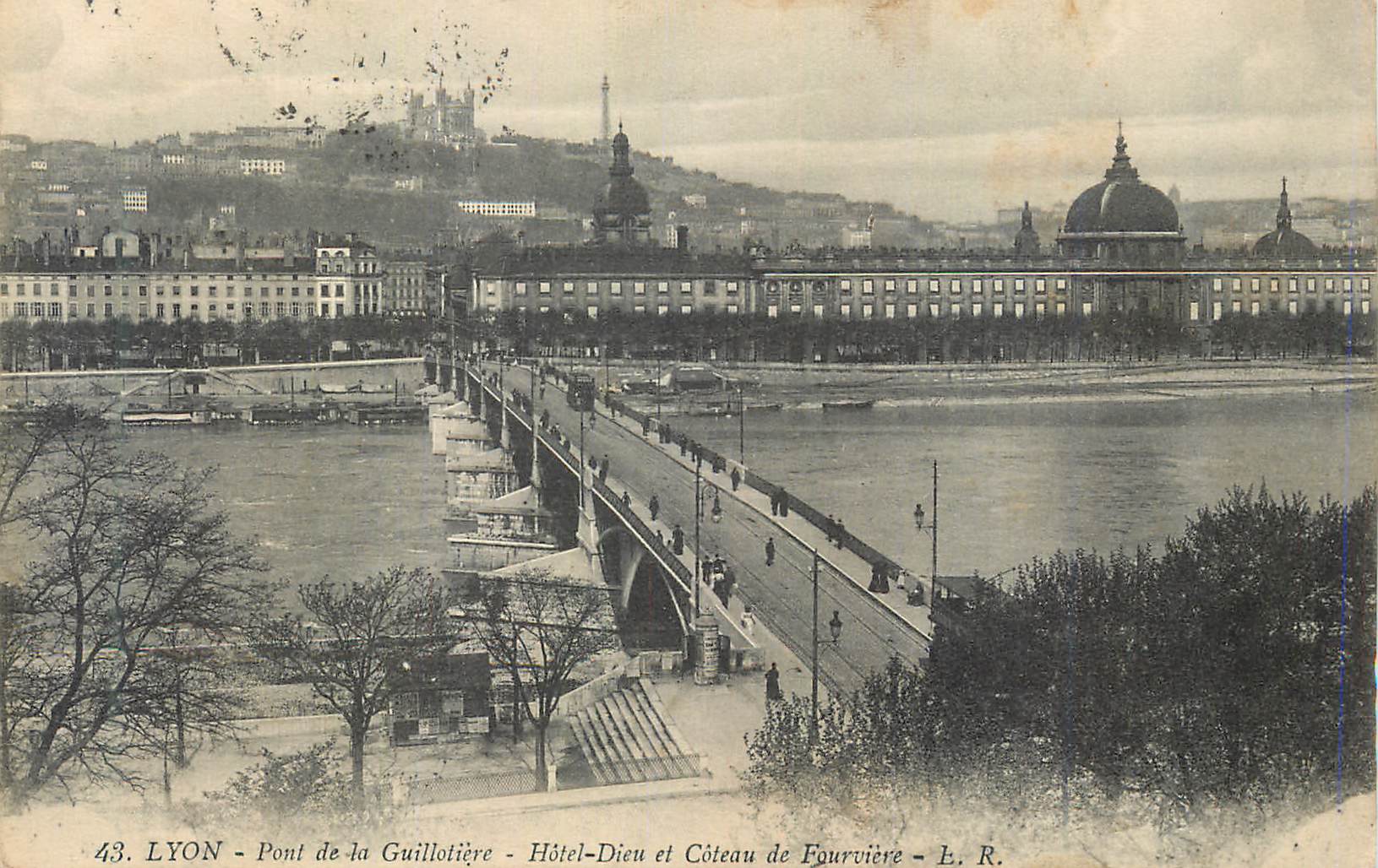 CPA Lyon Pont de la Guillotiere Hotel Dieu et Coteau de Fourviere