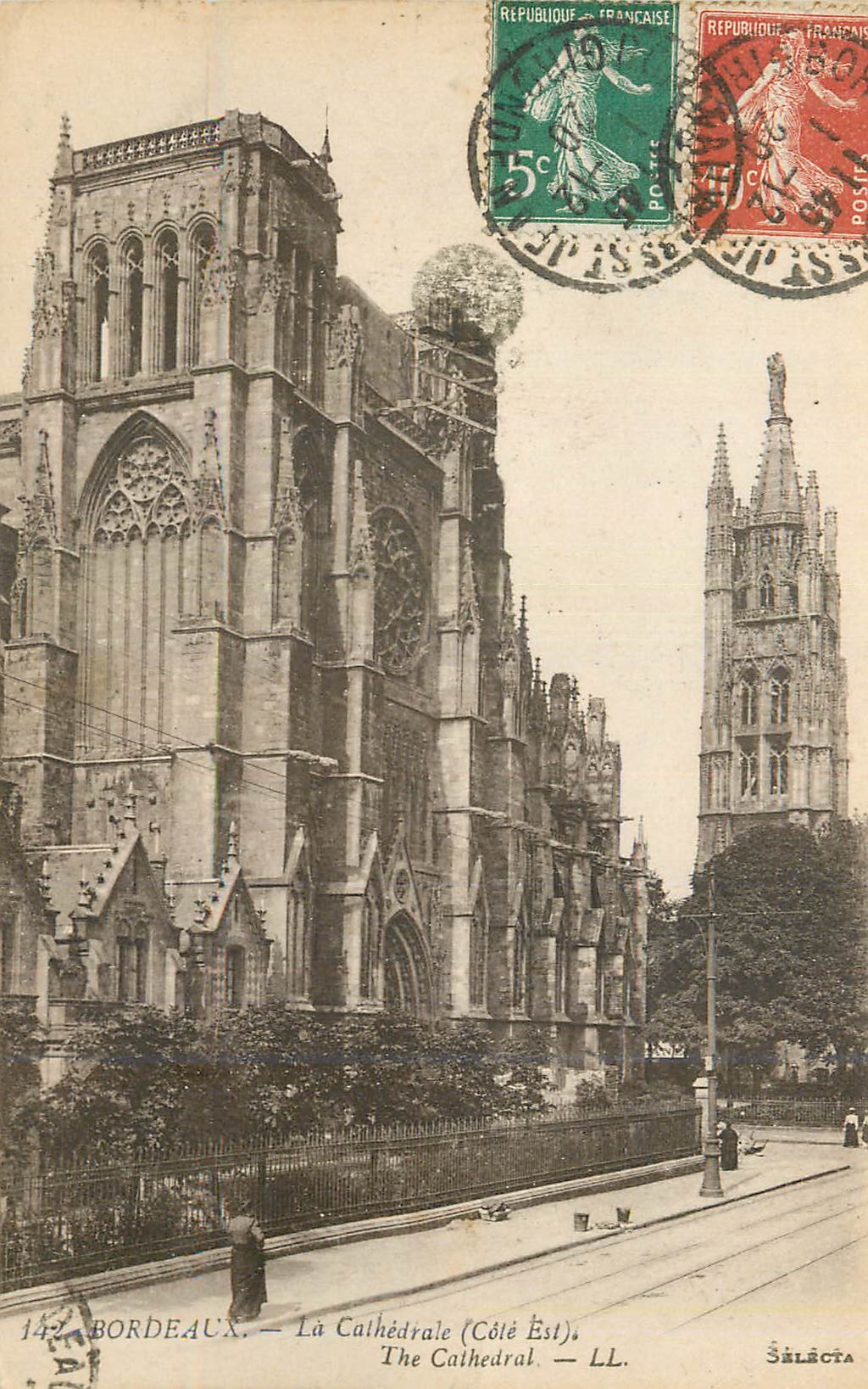 CPA Bordeaux La Cathedrale (Cote Est)