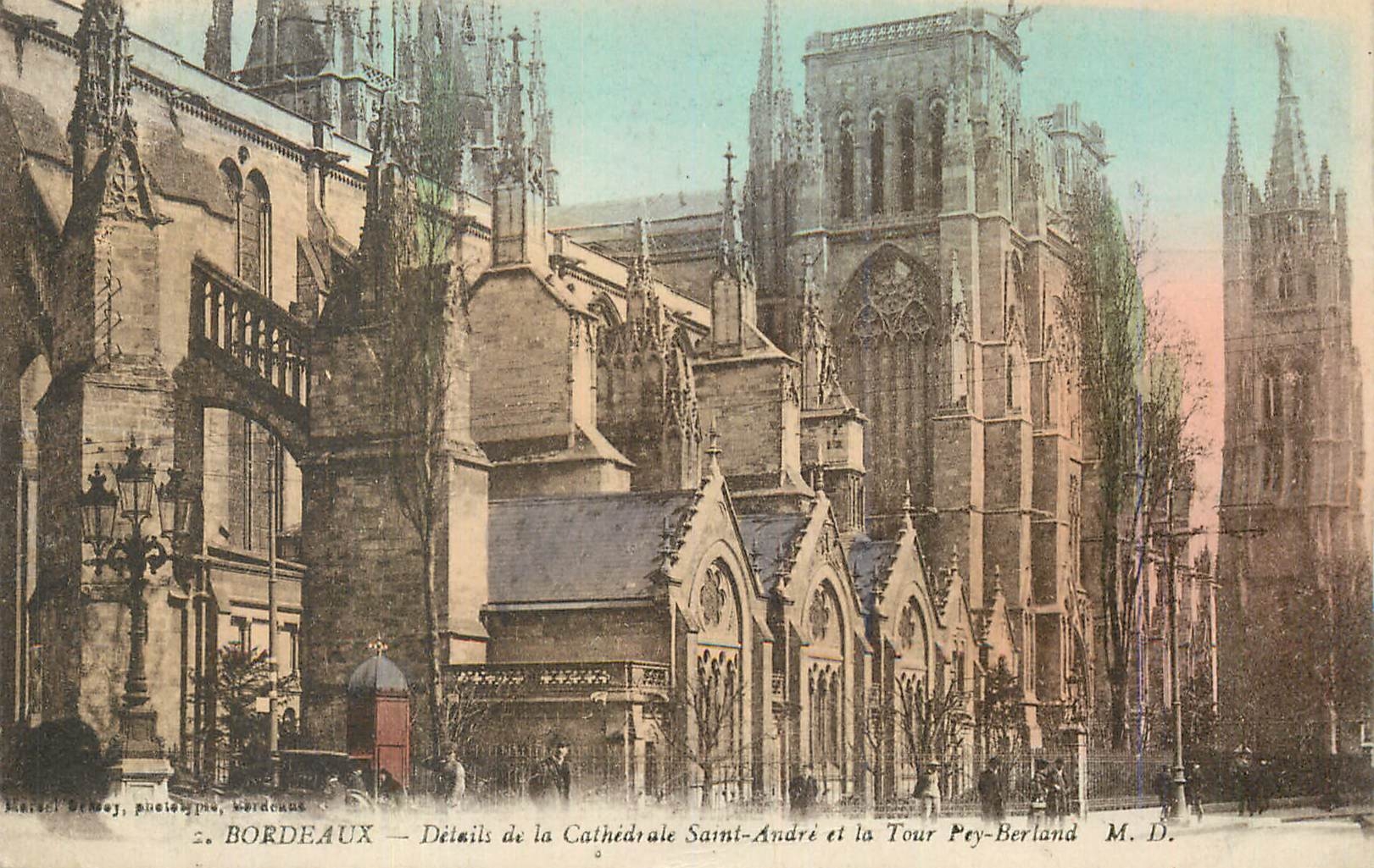 CPA Bordeaux Details de la Cathedrale Saint Andre et la Tour M D