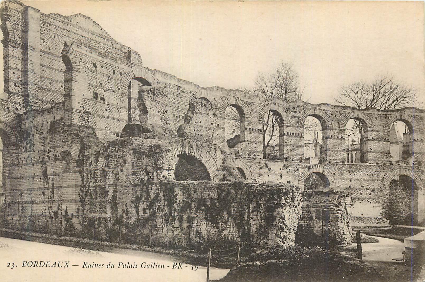 Bordeaux — Ruines du Palais Gallien — BR - 59