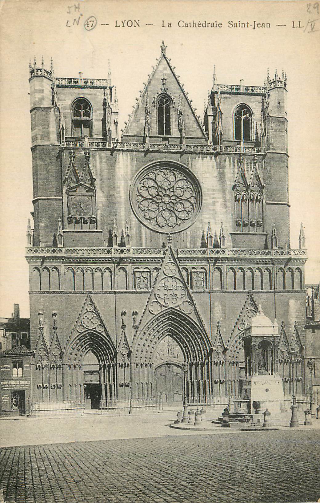 CPA Lyon La Cathedrale saint Jean LL