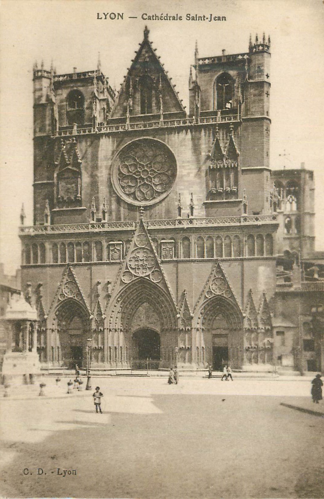 CPA Lyon Cathedrale Saint Jean