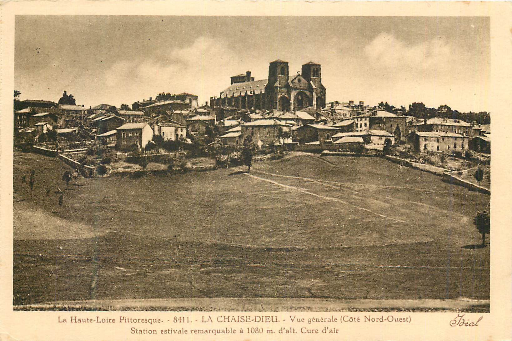 CPA La Haute Loire Pittoresque La Chaise Dieu Vue Generale (Cote Nord Ouest)