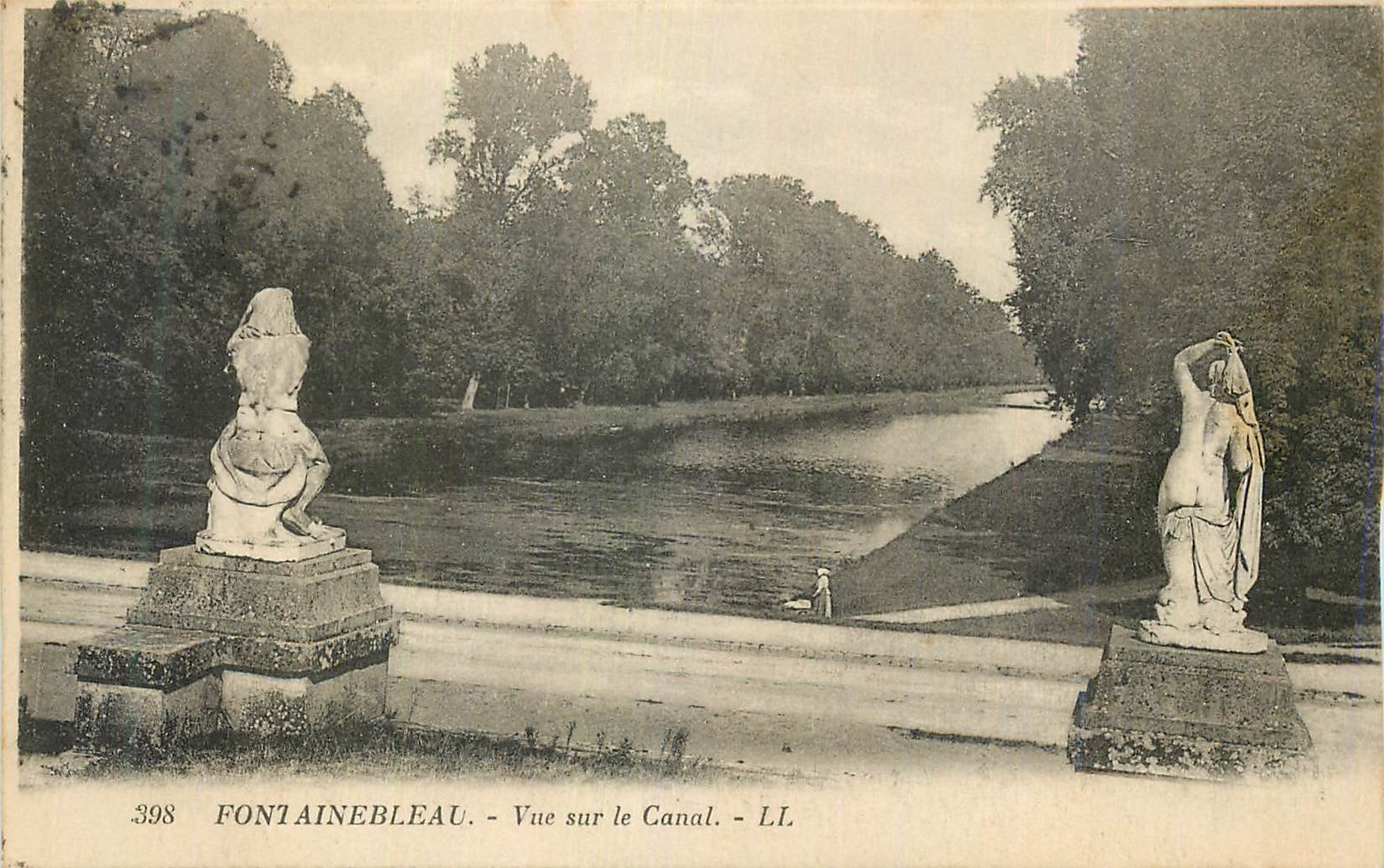 Fontainebleau — Uitzicht op het Kanaal — LL, n° 398