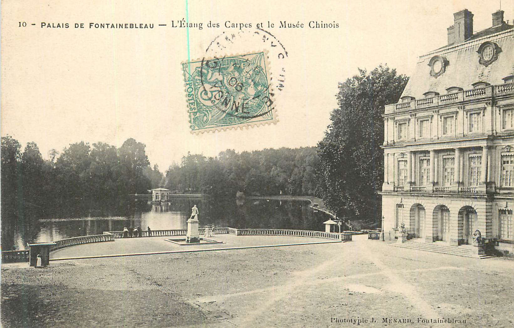 Palais de Fontainebleau — Der Étang des Carpes und das Chinese Museum — Phototypie J. MÉSARD, Fontainebleau