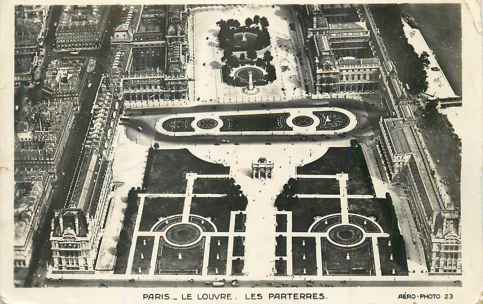 CPA Paris Le Louvre Les Parterres