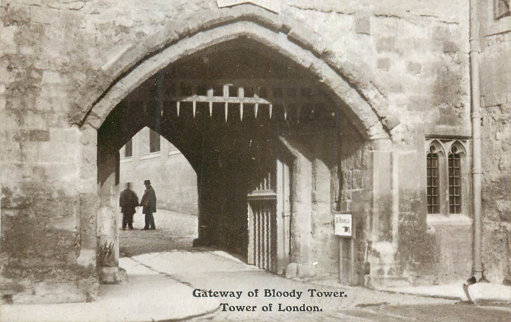 CPA Gateway of Bloody Tower Tower of London