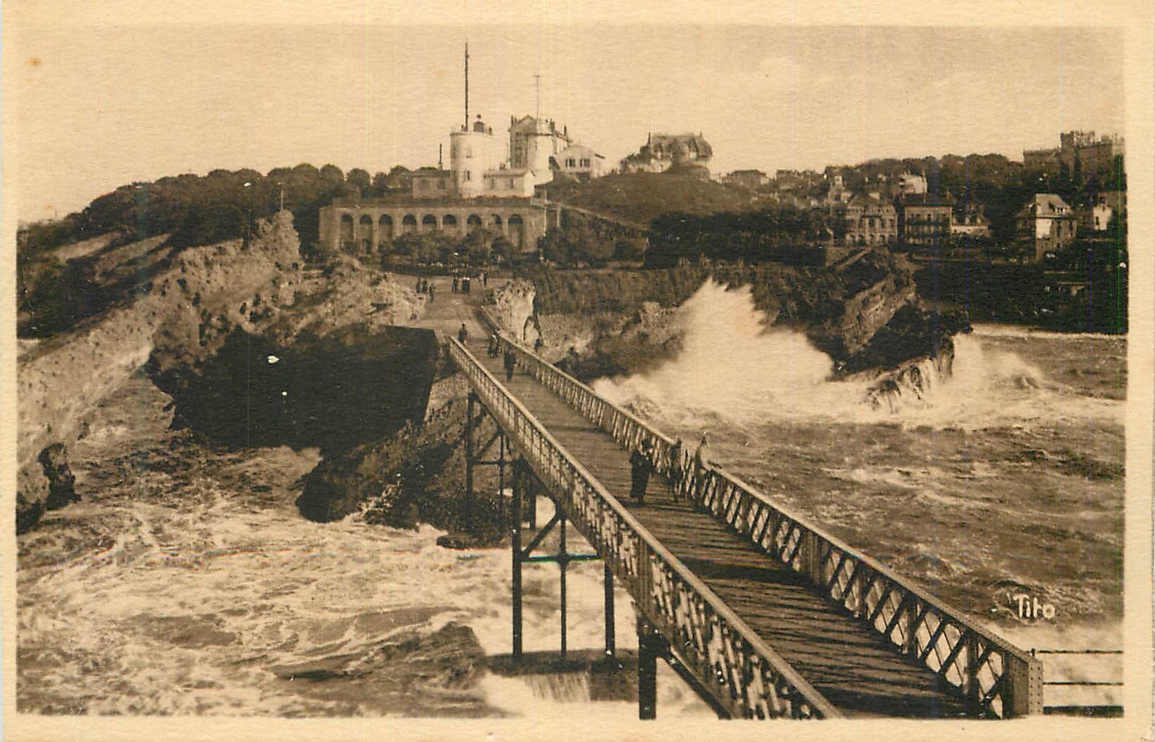 Biarritz (Côte Basque) — Vue générale de l'Atalaye et du Port-Vieux — Tito