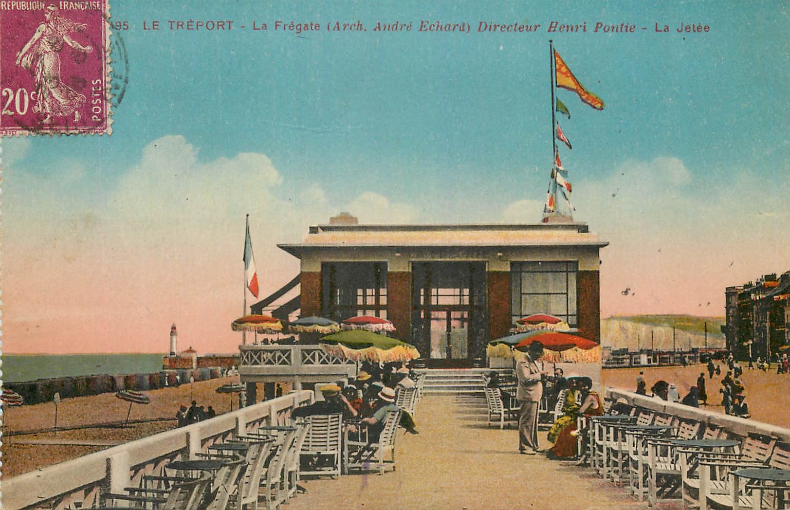 CPA Le Treport La Fregale (Arch Andre Echard) La Jetee