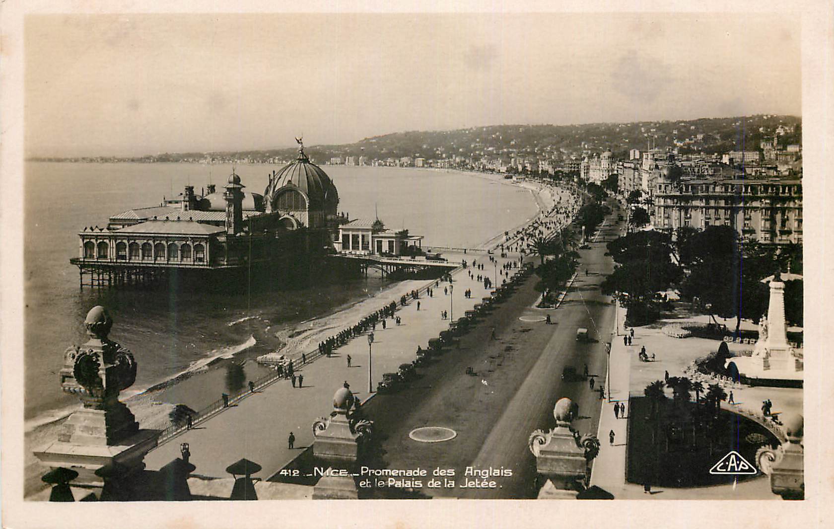 CPM Nice Promenade des Anglais et le Palais de la Jetee