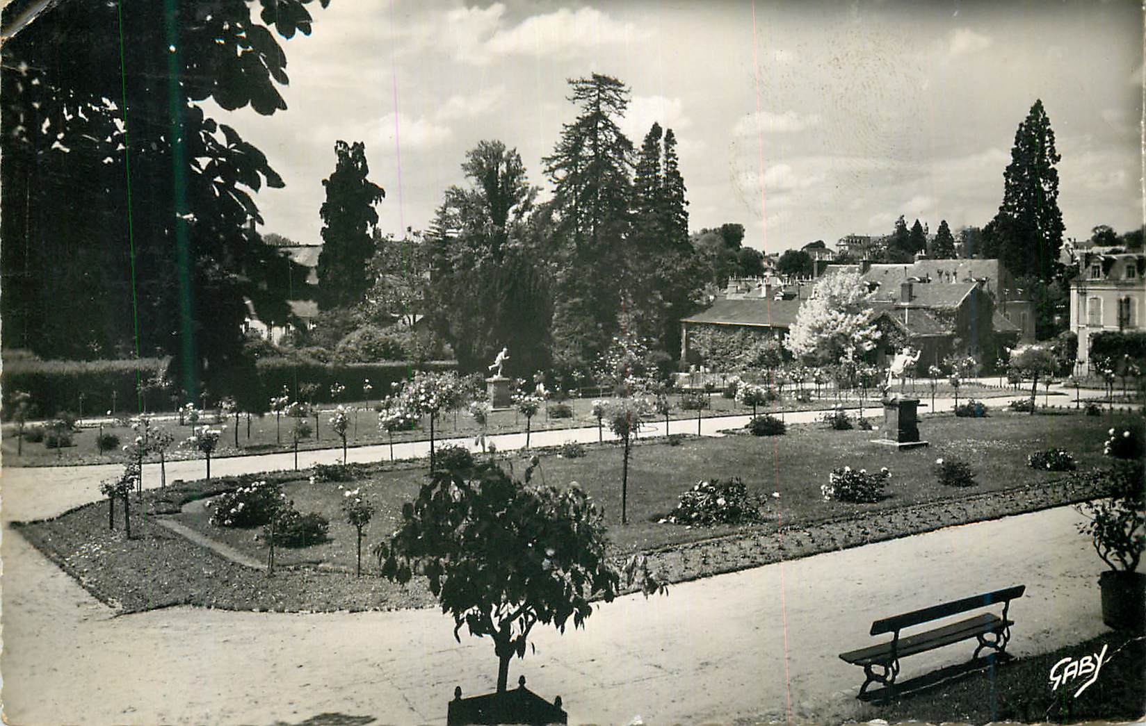 CPM Le Mans (Sarthe) Le Jardin des Plantes La Roseraie