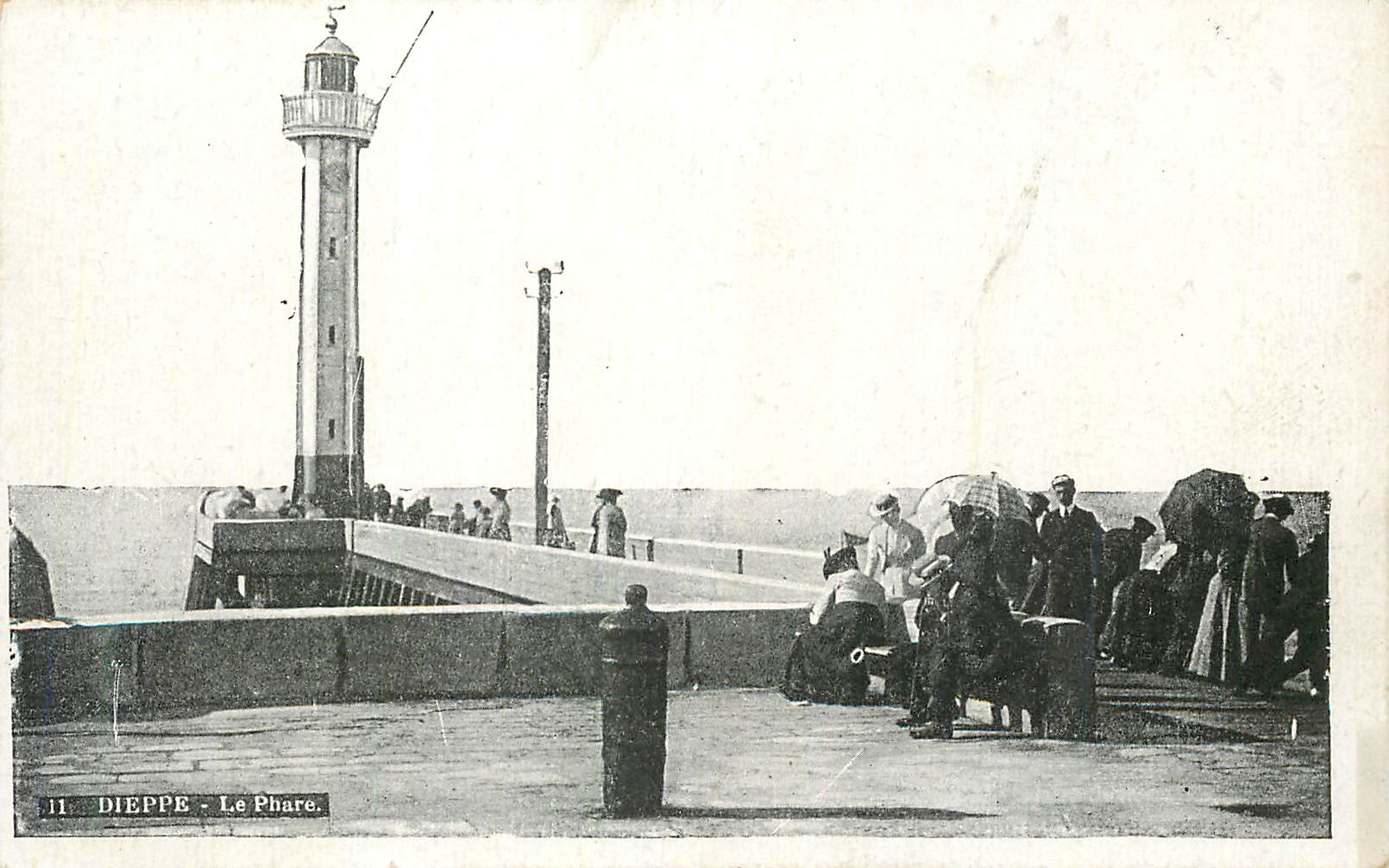 CPA Dieppe Le Phare