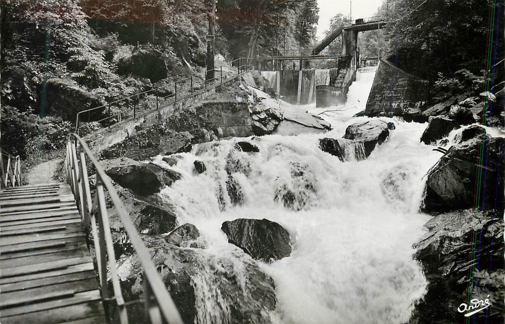 Cascade du Bréda — Allevard-les-Bains (Isère) — Éditions SPADEM