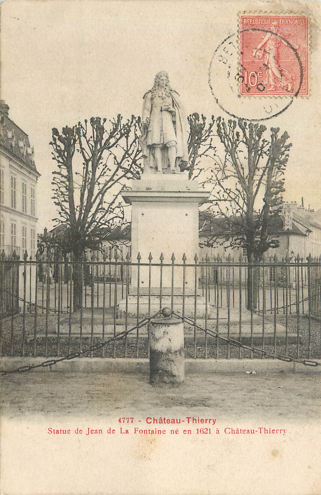 CPA Chateau Thierry Statue de Jean de la Fontaine ne en 1621