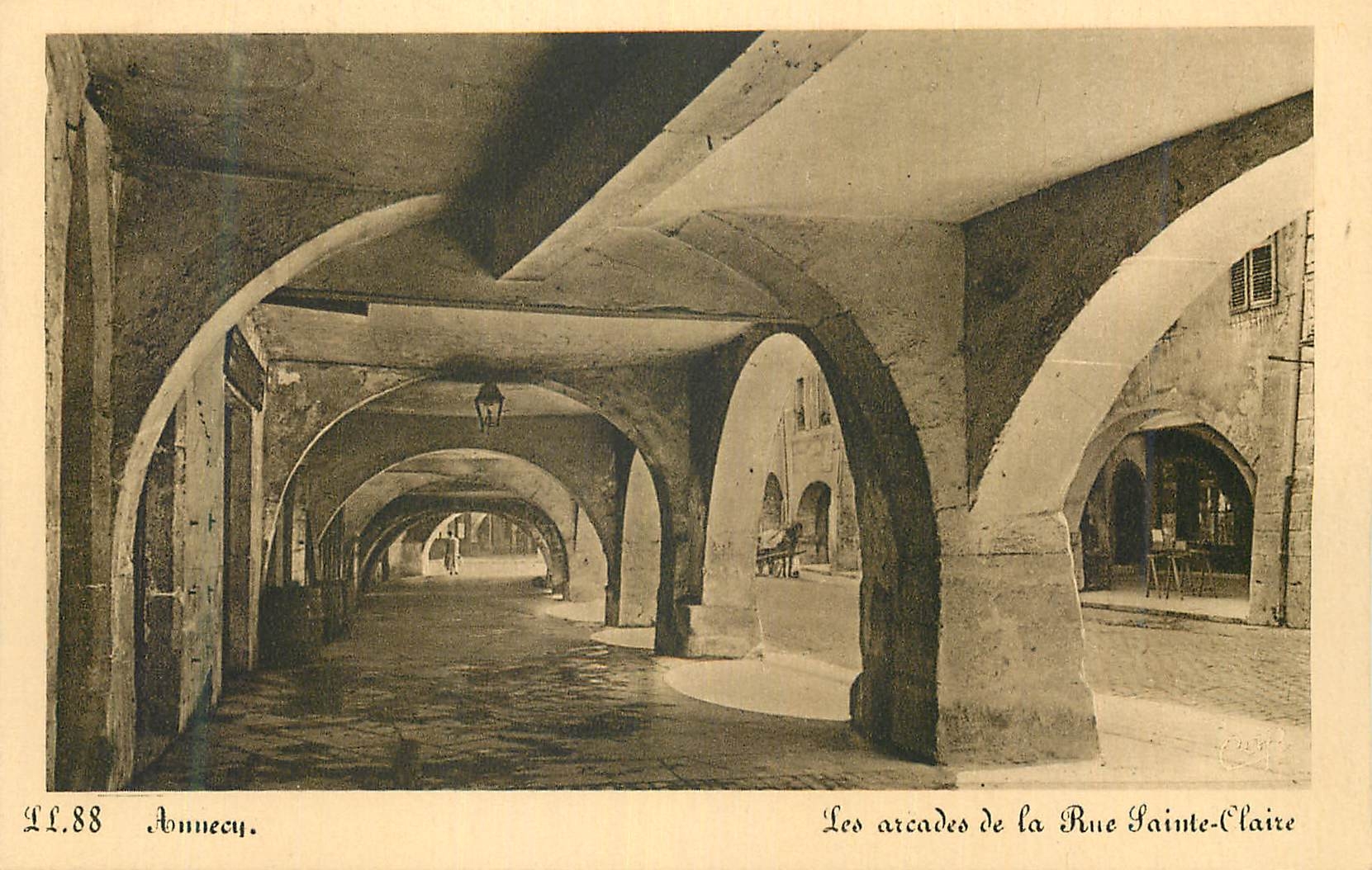 Anneyecy — Les arcades de la Rue Sainte-Clair — C° des Arts Photomécaniques, Strasbourg