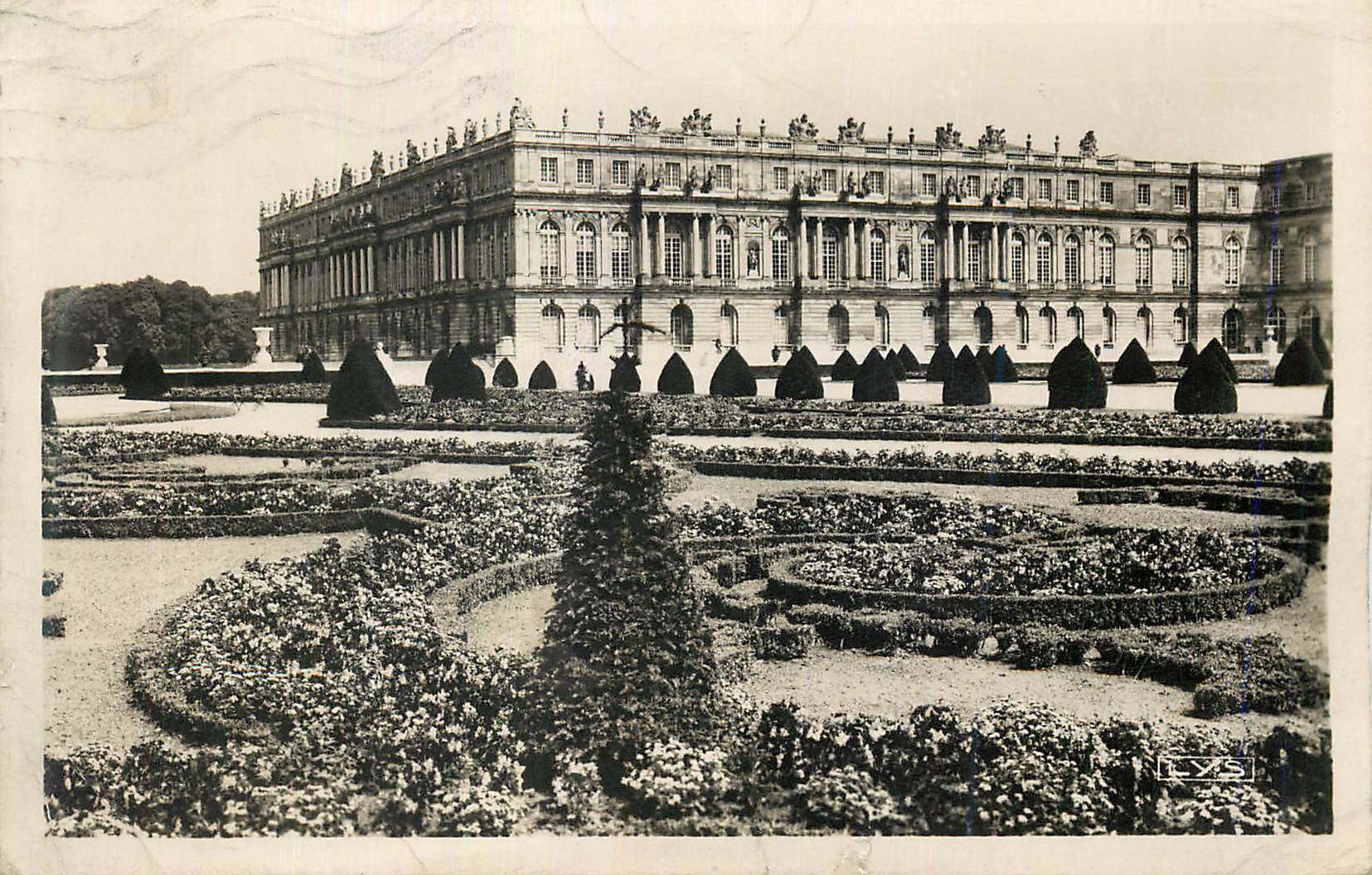 CPM Versailles Facade sur le Parc (Sud) Les Parterres