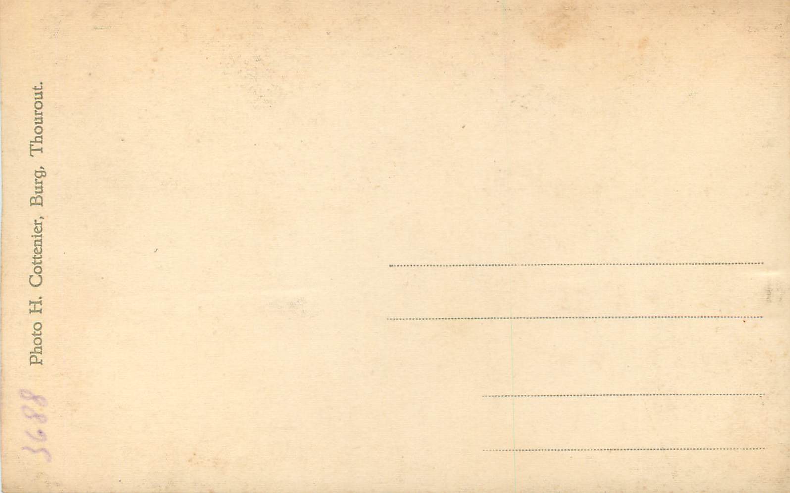 Femme et enfant — portrait studio — Photo H. Cottenier, Thourout, Burg — Reverso