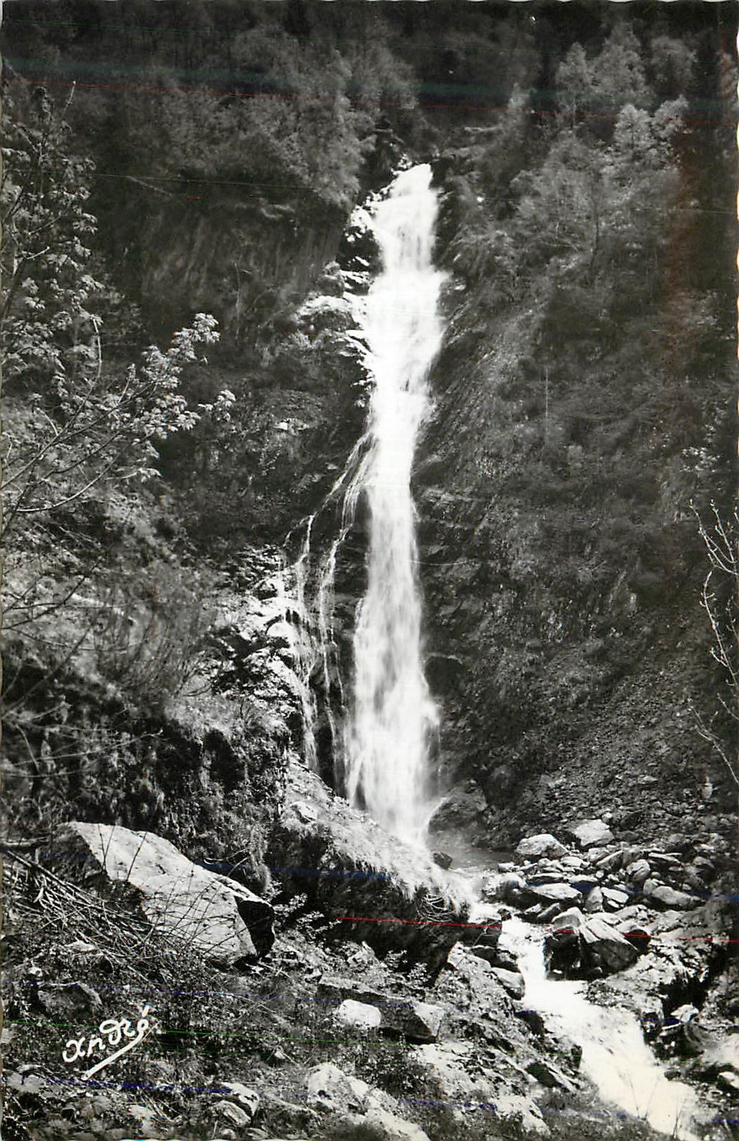 Cascade du Pissou — Environs de La Ferrière — Les Belles Alpes Françaises