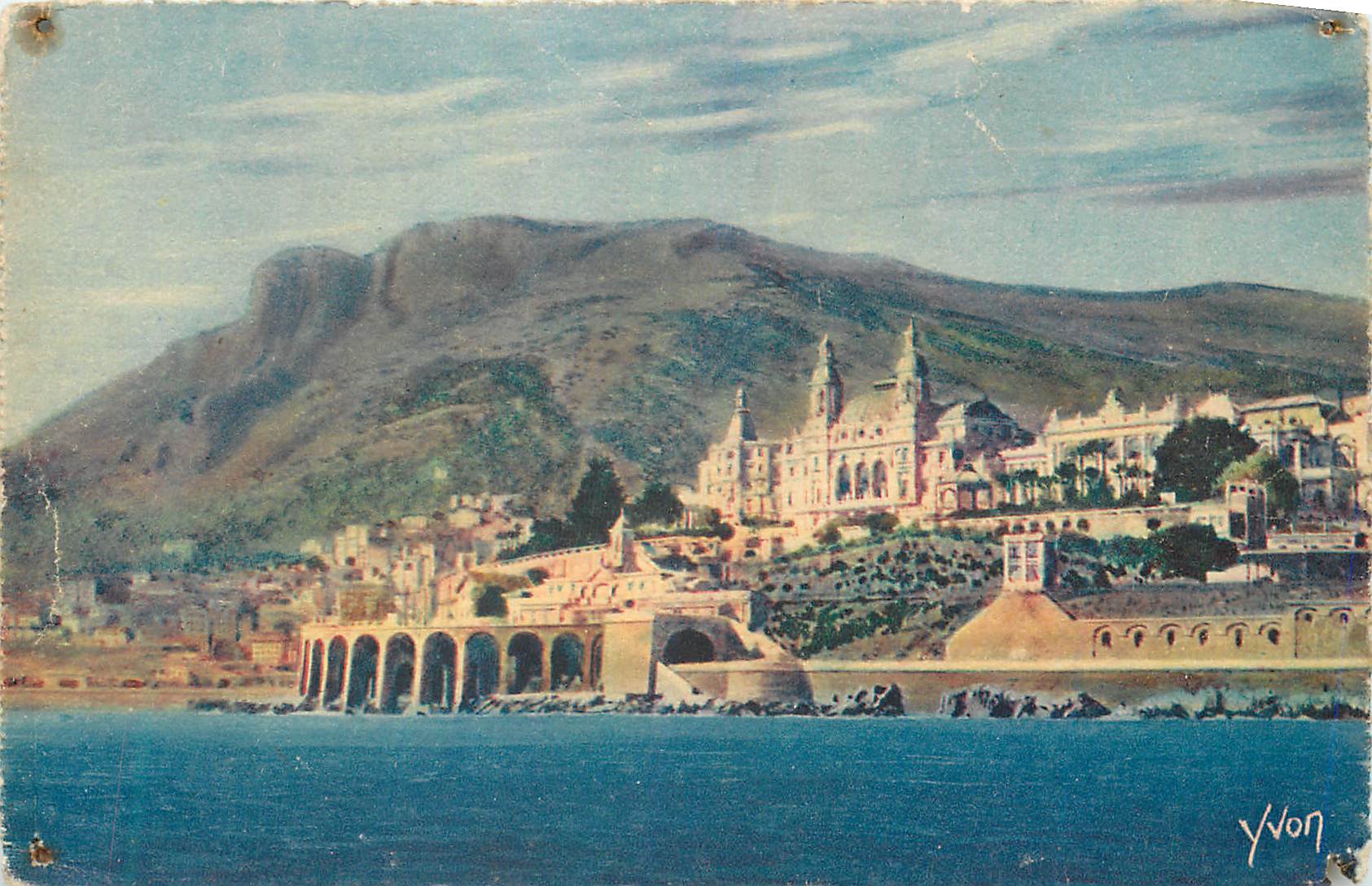 CPA La Douce de France Cote d'Azur Monte Carlo Le Casino et la Tete e Chien vus de Mer