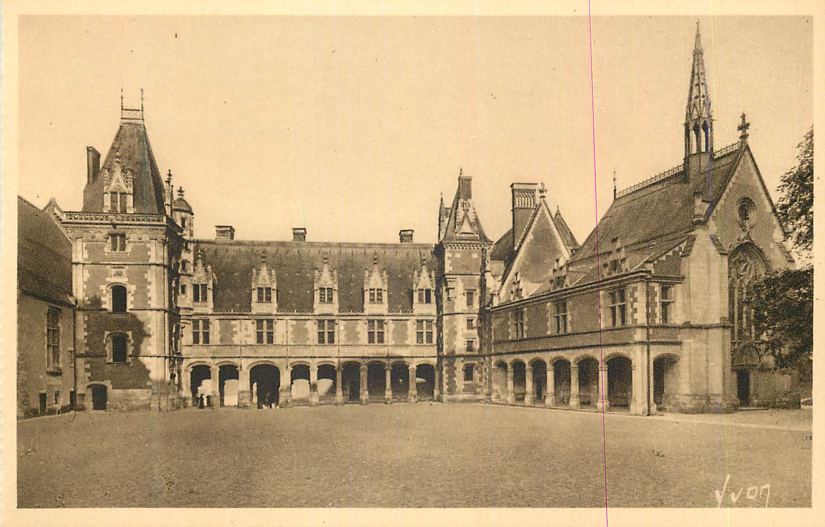 Château de Blois — Aile Louis XII et la chapelle — Éditions YVON